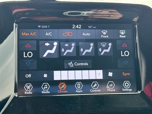 Used 2018 Jeep Compass Latitude w/ Popular Equipment Group AWD/4WD image 18