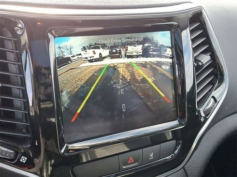 Certified 2022 Jeep Cherokee Limited w/ Elite Package image 15