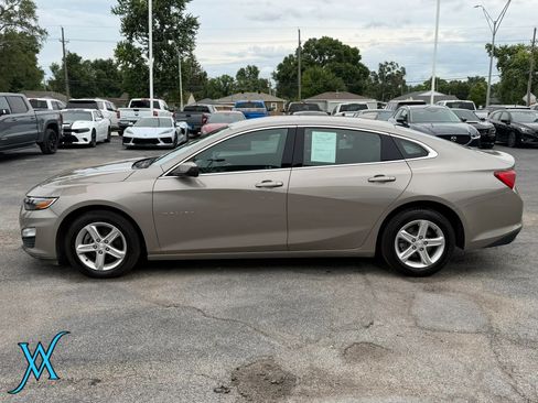 Used 2023 Chevrolet Malibu LT w/ Driver Confidence Package FWD image 4