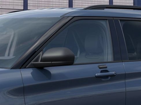 Used 2027 Ford Explorer Active AWD/4WD image 25