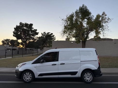 Used 2019 Ford Transit Connect XL image 17
