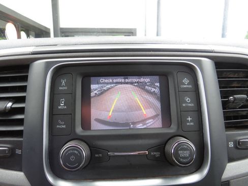Used 2021 RAM 1500 Tradesman w/ Chrome Appearance Group AWD/4WD image 18