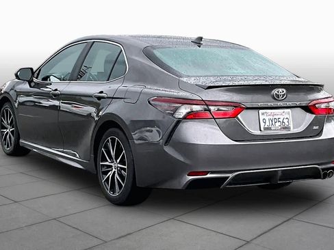Used 2024 Toyota Camry SE FWD image 11