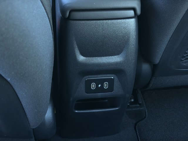 Used 2026 Hyundai Venue SEL FWD image 19