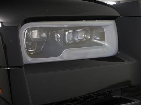 Certified 2023 Rolls-Royce Cullinan Black Badge w/ Driver's Package image 29