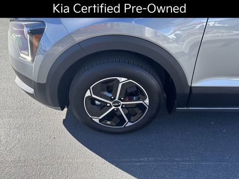 Certified 2025 Kia Niro LX image 13