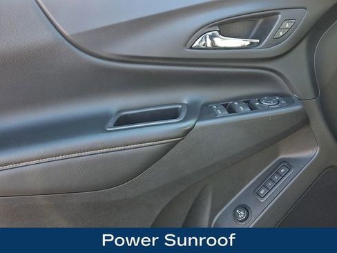 Used 2019 Chevrolet Equinox Premier image 16