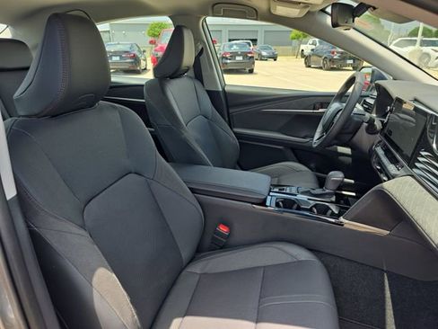 Used 2026 Toyota Camry XLE FWD image 11