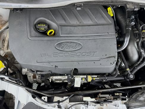 Used 2017 Ford Escape SE image 38