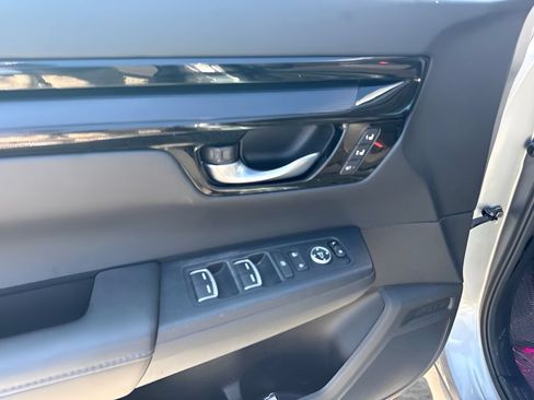 Used 2024 Honda CR-V EX-L image 19