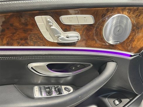 Used 2017 Mercedes-Benz E 300 4MATIC image 24