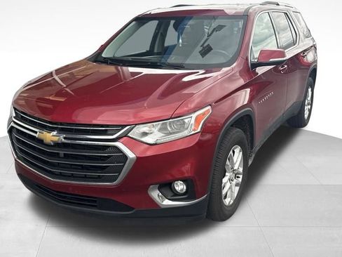 Used 2018 Chevrolet Traverse LT FWD image 1
