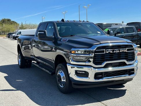 New 2026 RAM 3500 Tradesman AWD/4WD image 9