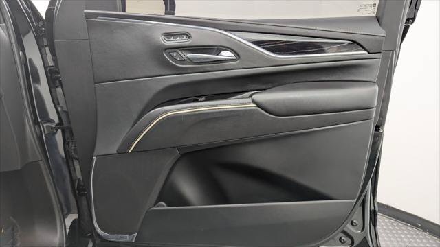 Used 2021 Cadillac Escalade ESV Sport AWD/4WD image 24