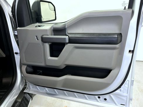 Used 2019 Ford F150 XLT w/ Equipment Group 302A Luxury image 16