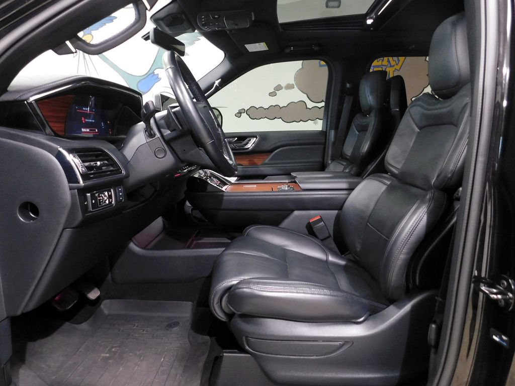 Used 2024 Lincoln Navigator Reserve w/ Equipment Group 201A AWD/4WD image 32
