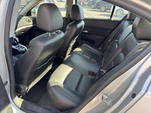 Used 2016 Chevrolet Cruze LT image 5