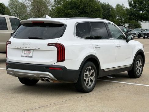 Used 2022 Kia Telluride EX image 4