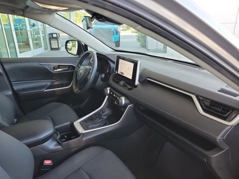 Used 2024 Toyota RAV4 XLE w/ Convenience Package image 31