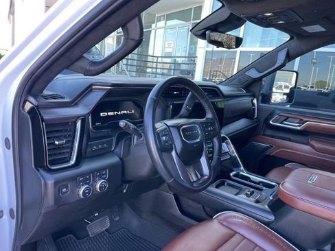 Used 2025 GMC Sierra 3500 Denali Ultimate AWD/4WD image 8