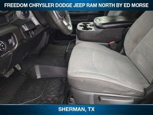 Used 2022 RAM 2500 Big Horn w/ Cold Weather Group image 8