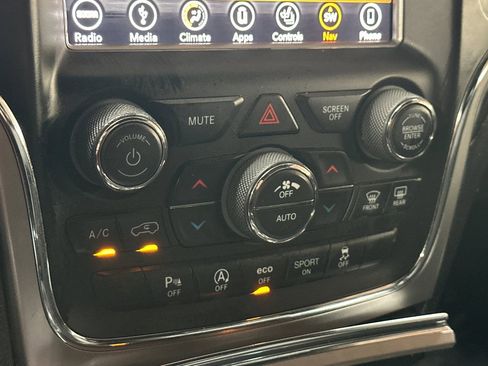 Used 2018 Jeep Grand Cherokee Altitude image 22