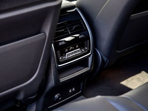 New 2026 BMW X7 M60i AWD/4WD image 24