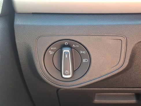 Used 2021 Volkswagen Atlas S image 23