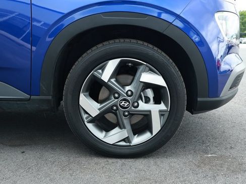 Used 2025 Hyundai Venue SEL FWD image 5
