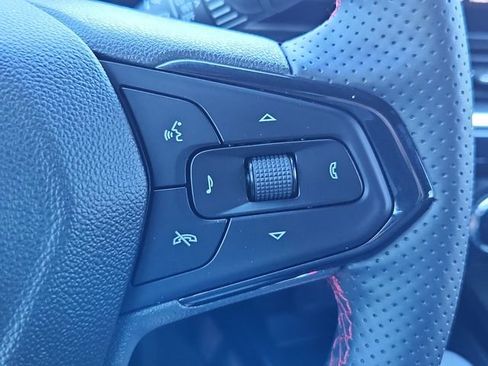 Used 2025 Chevrolet Trax RS w/ Driver Confidence Package FWD image 25