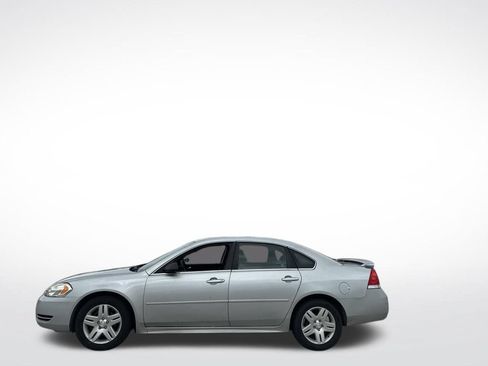 Used 2009 Chevrolet Impala LT w/ Sun and Wheel Package FWD image 9