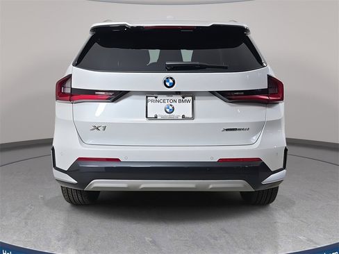 Used 2025 BMW X1 xDrive28i w/ Convenience Package image 7