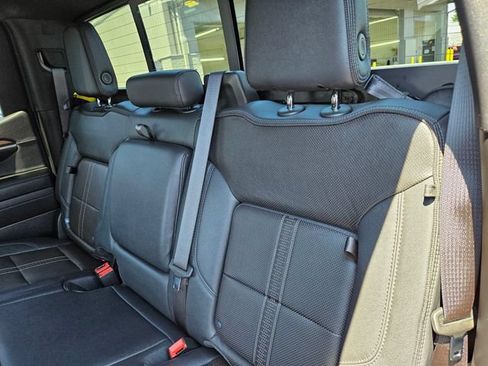 Used 2024 Chevrolet Silverado 1500 High Country w/ High Country Premium Package AWD/4WD image 19