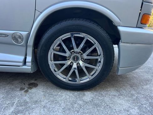 Used 2014 GMC Savana 1500 image 37