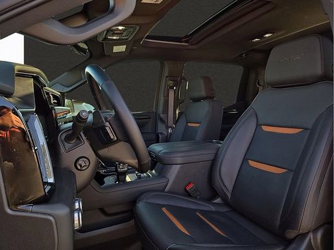 Used 2025 GMC Sierra 1500 AT4 w/ AT4 Premium Package image 13