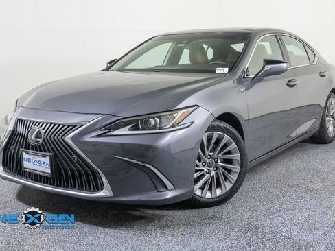 Used 2019 Lexus ES 350 w/ Accessory Package FWD image 3