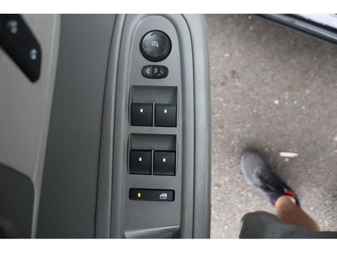 Used 2015 Chevrolet Traverse LS FWD image 11