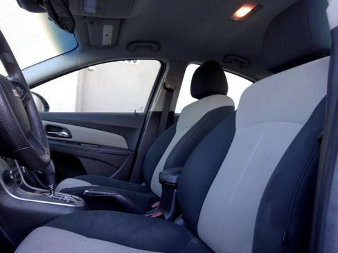 Used 2011 Chevrolet Cruze LS w/ Connectivity Package image 10