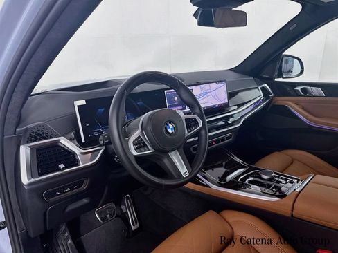 Used 2026 BMW X7 xDrive40i w/ M Sport Package AWD/4WD image 9