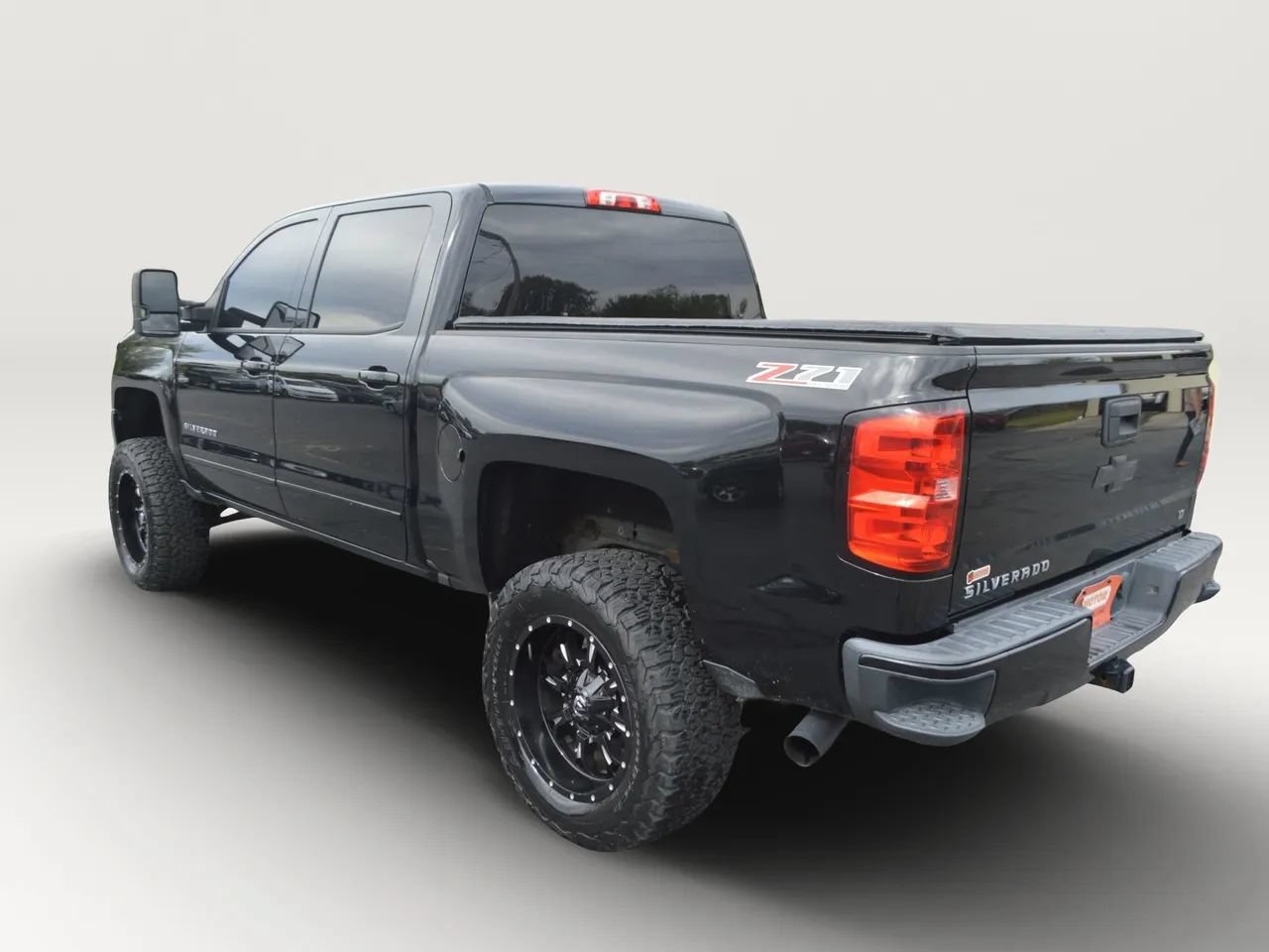 Used 2016 Chevrolet Silverado 1500 LT w/ All Star Edition AWD/4WD image 3
