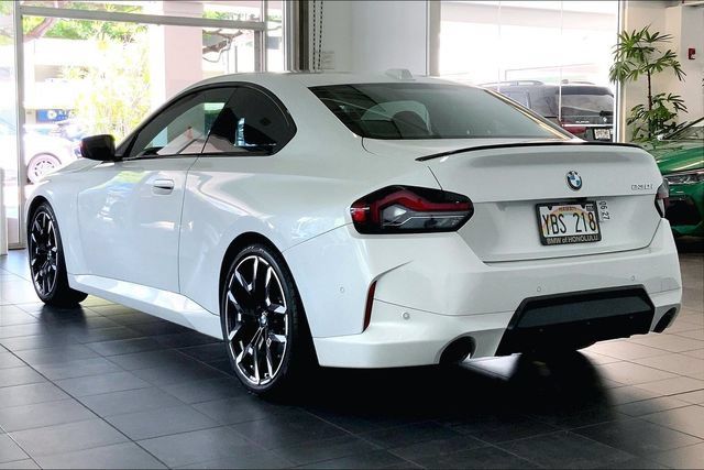 Used 2025 BMW 230i Coupe RWD image 5