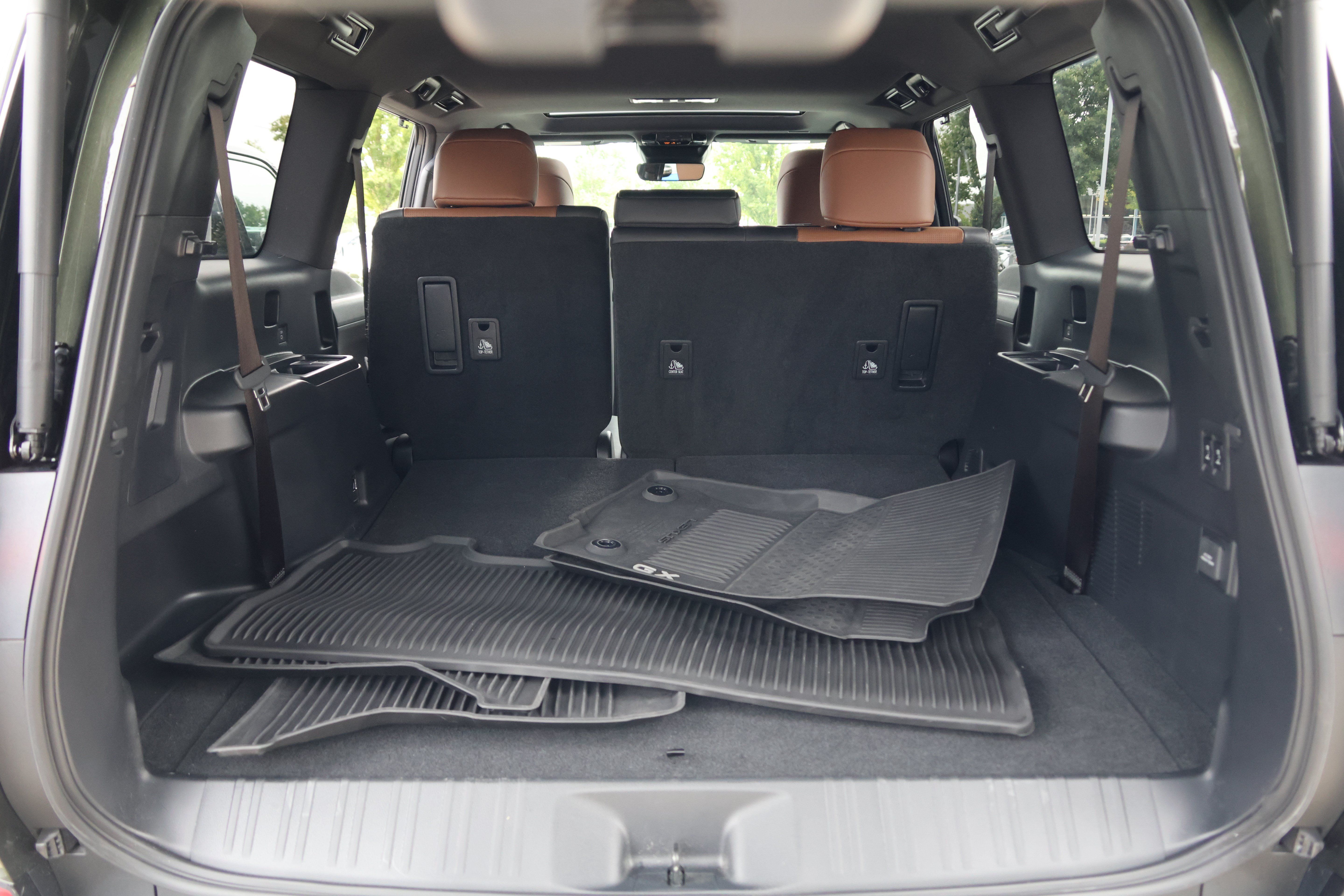 Used 2025 Lexus GX 550 w/ Accessory Package (Z1) AWD/4WD image 40