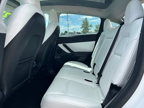 Used 2022 Tesla Model Y Performance AWD/4WD image 23