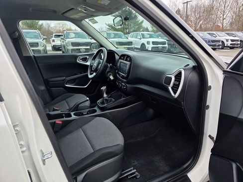 Used 2020 Kia Soul LX image 11