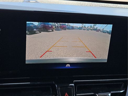 Used 2025 Chevrolet TrailBlazer LT FWD image 14