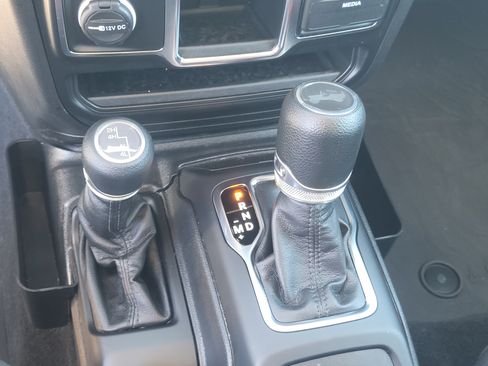 Used 2023 Jeep Wrangler Sport AWD/4WD image 21