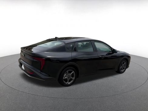 Used 2025 Kia K4 FWD image 11