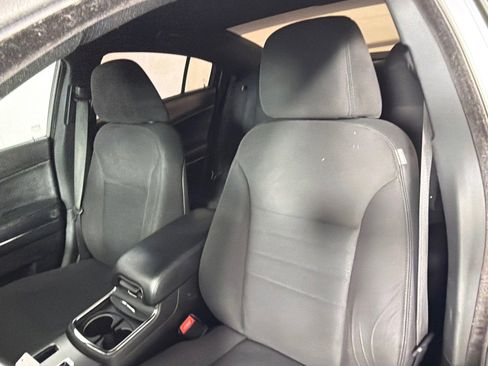 Used 2013 Dodge Charger SE w/ Connectivity Group image 11