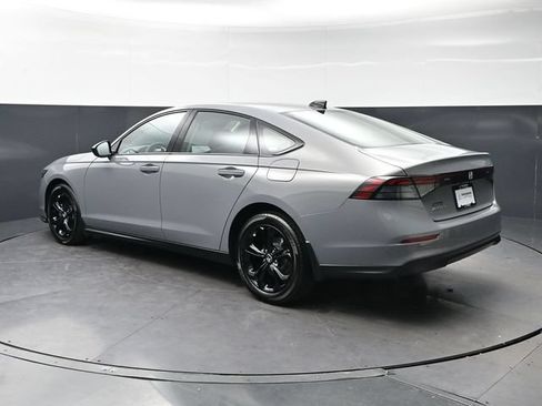 Certified 2025 Honda Accord SE image 7
