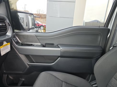 Used 2025 Ford F150 XLT w/ Equipment Group 302A MID image 24